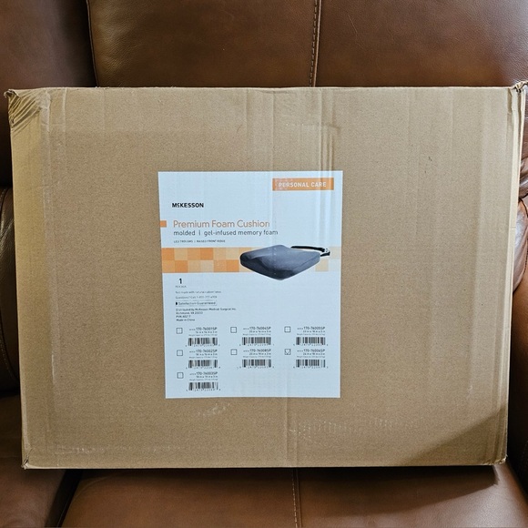 McKesson Premium Foam Cushion molded gel-infused memory foam, NEW - Picture 3 of 6